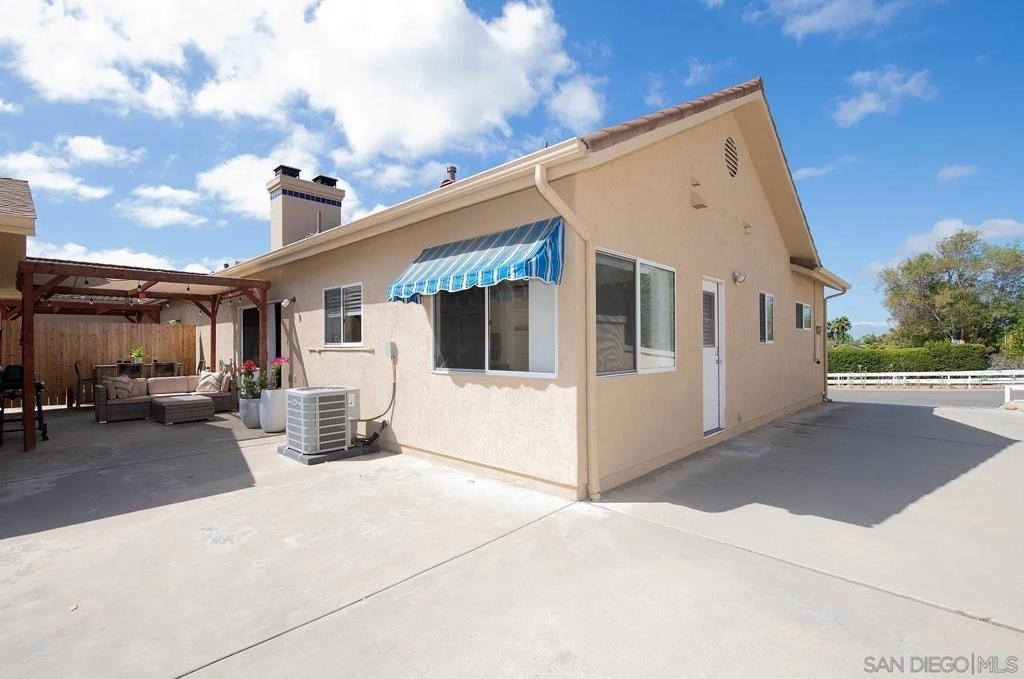 1606 Hackamore Rd - Photo 9