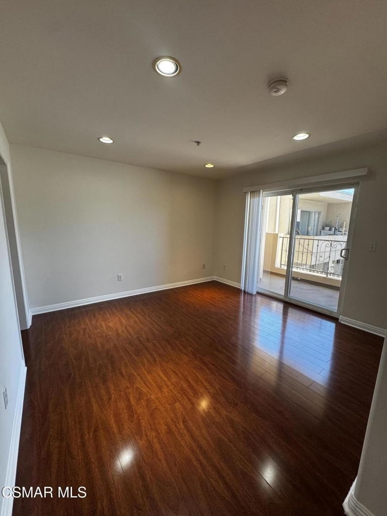 13525 Vanowen Street - Photo 7