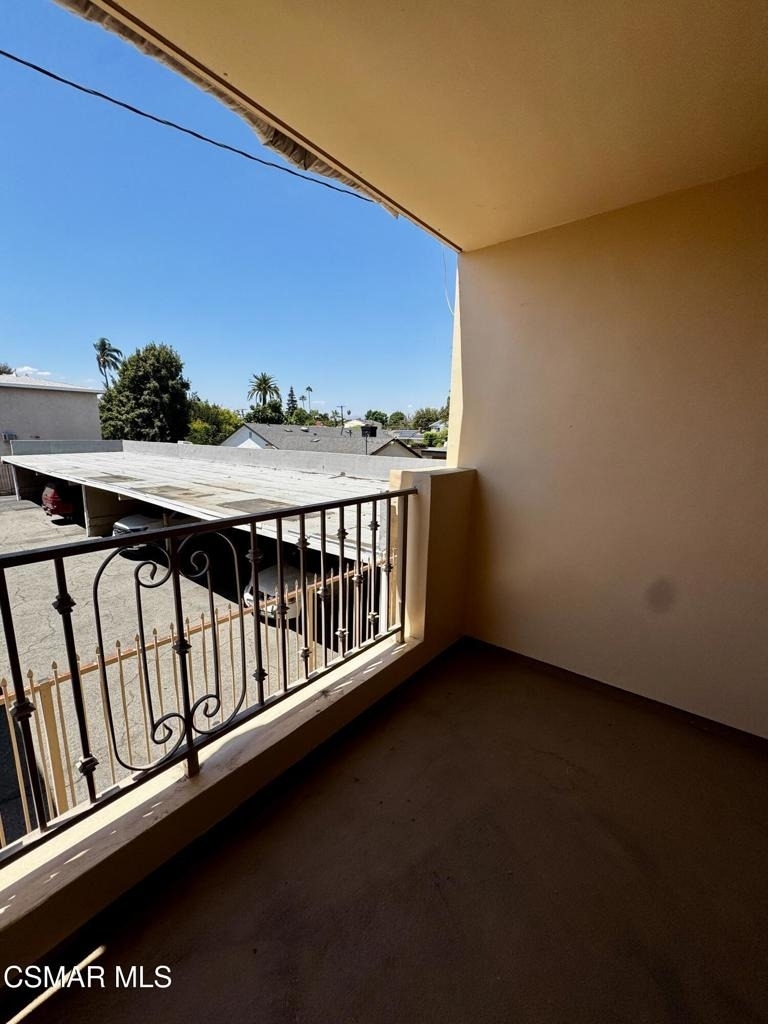 13525 Vanowen Street - Photo 19