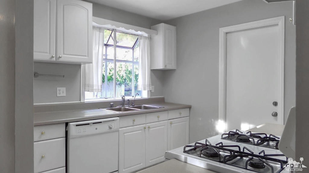 43351 Virginia Avenue - Photo 2
