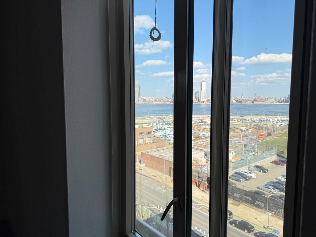 1st Avenue - Photo 2