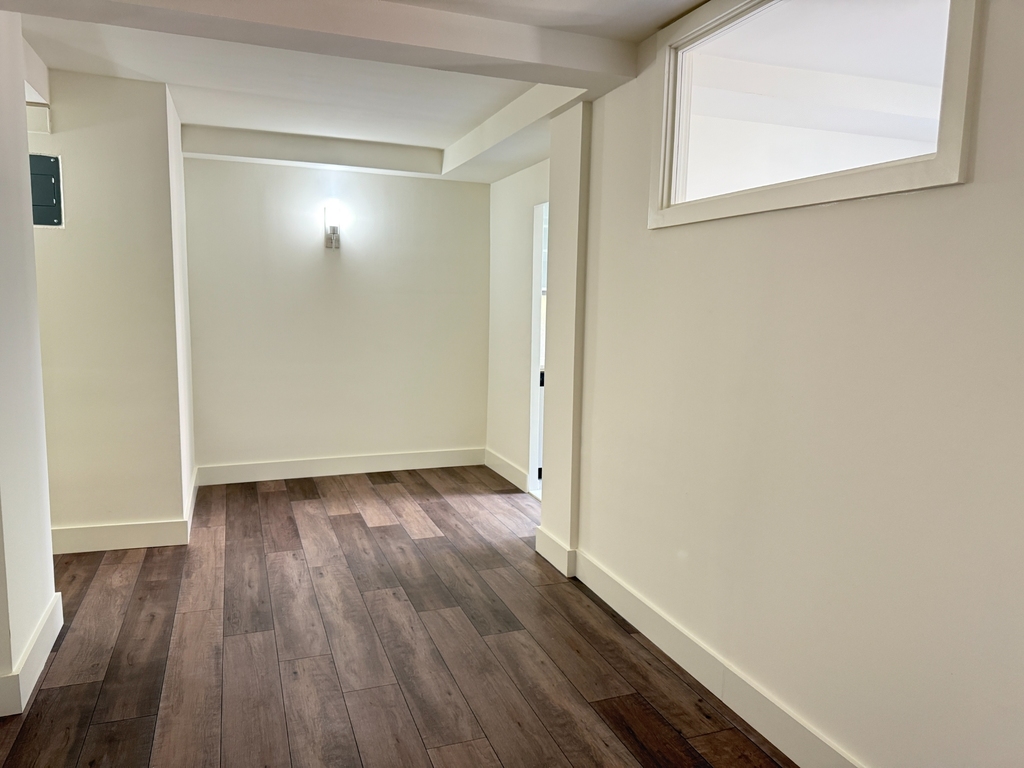 1st Avenue - Photo 6