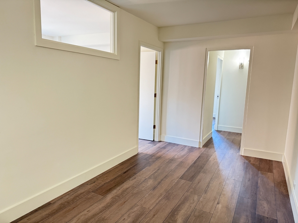 1st Avenue - Photo 17