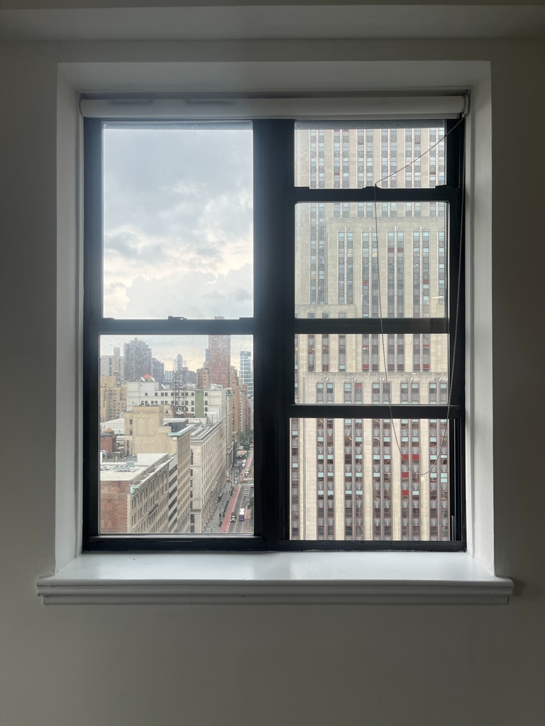 West 34th Street - Photo 2
