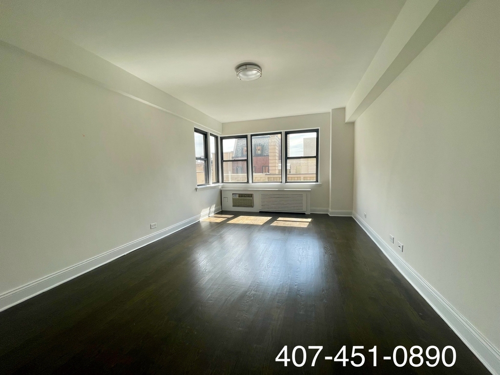 East 50th and 1st Ave - Photo 3