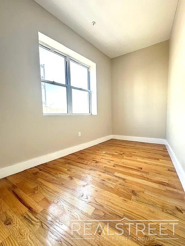 314 Park Avenue - Photo 2