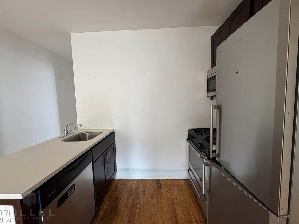 21-80 38th St. - Photo 4