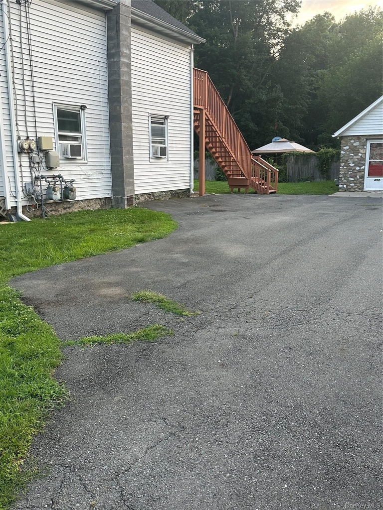 657 South Street - Photo 4