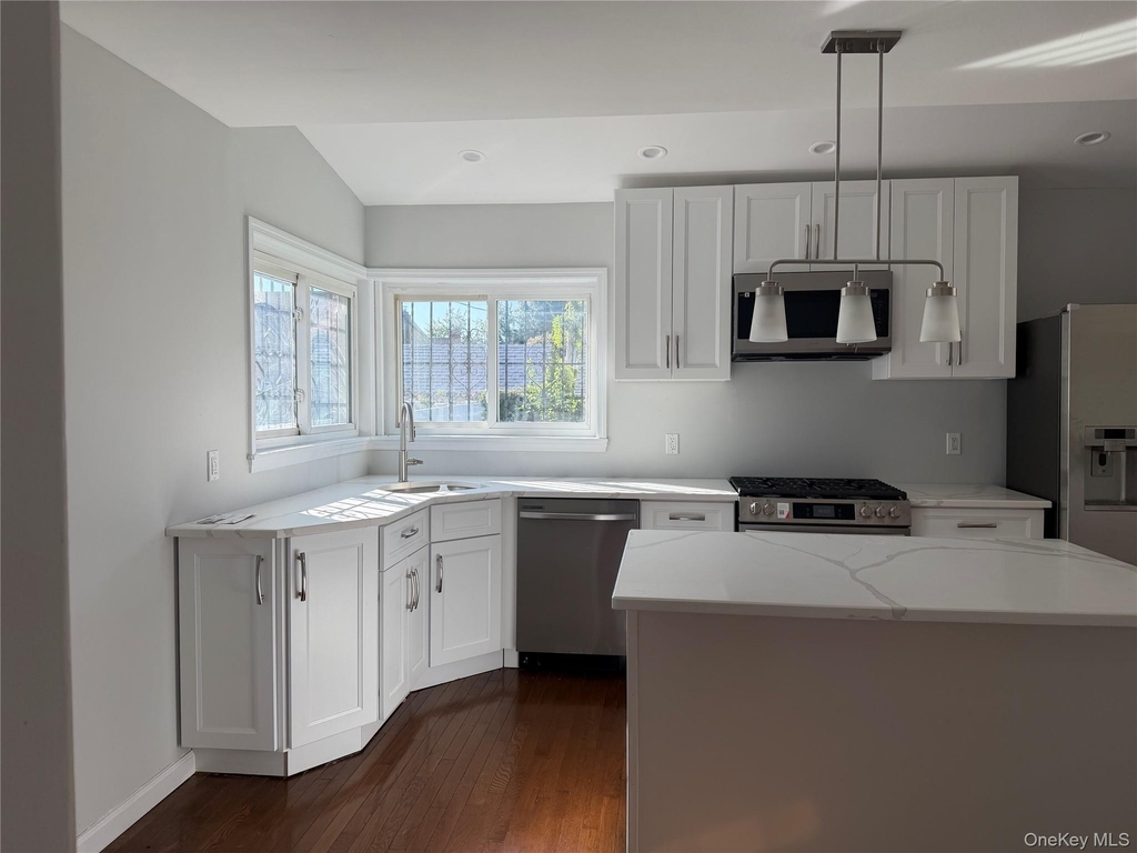 12908 Francis Lewis Boulevard - Photo 2