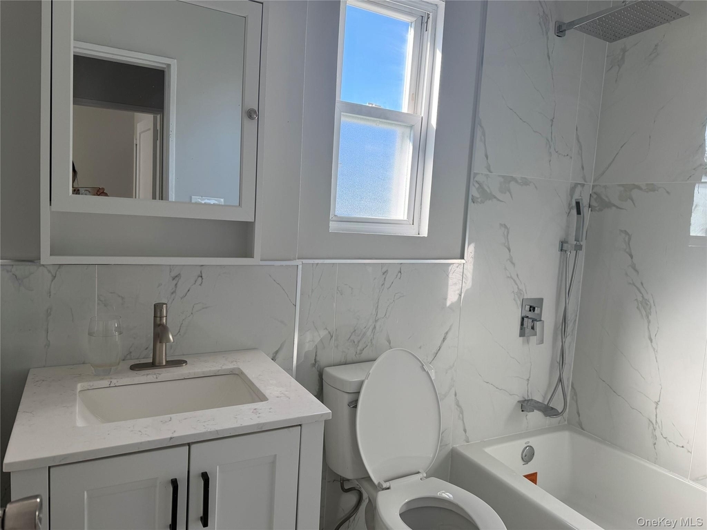 12908 Francis Lewis Boulevard - Photo 6