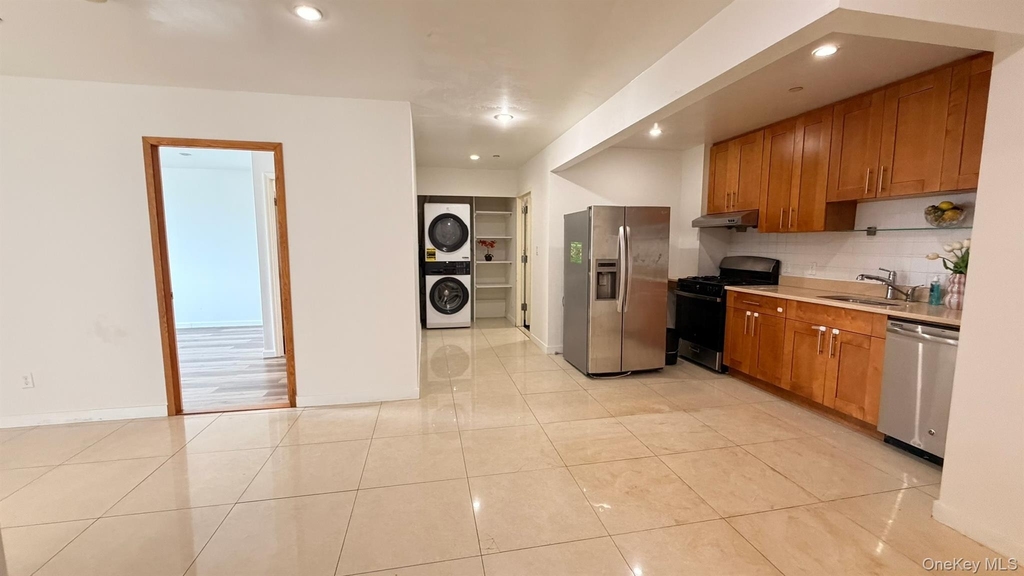 106-07 Northern Boulevard - Photo 1