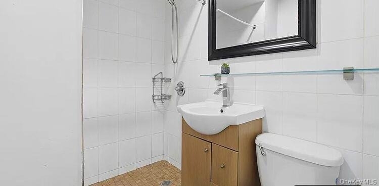106-07 Northern Boulevard - Photo 7