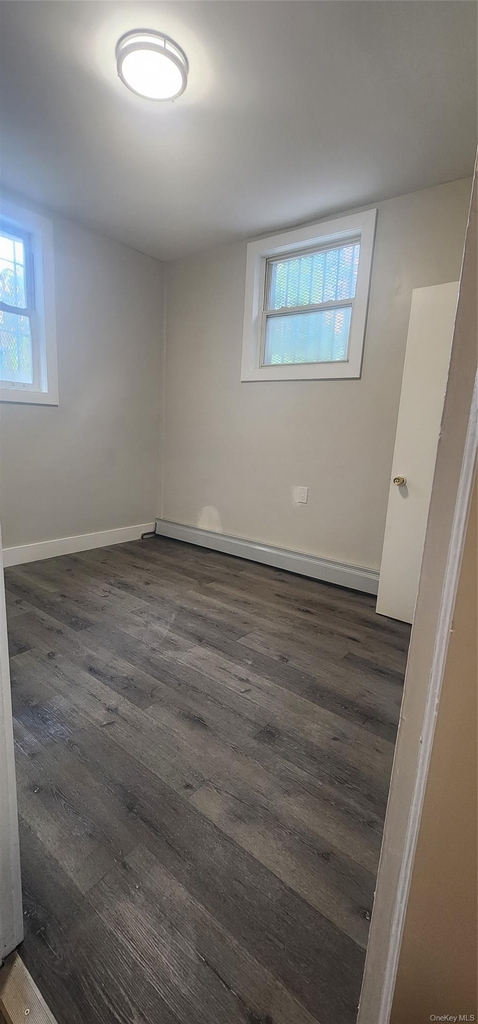 10647 Sutphin Boulevard - Photo 2