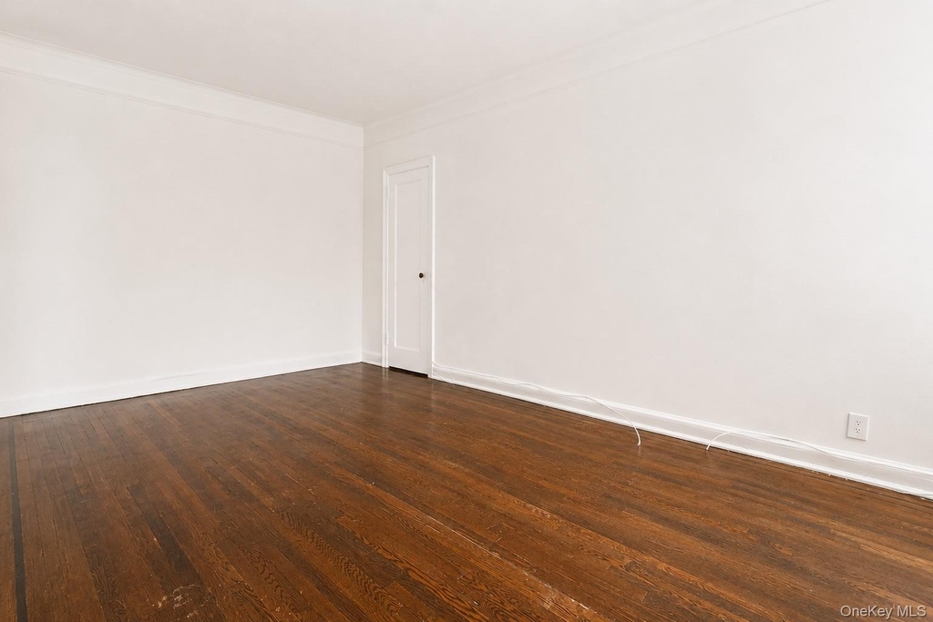 167-10 Crocheron Avenue - Photo 8