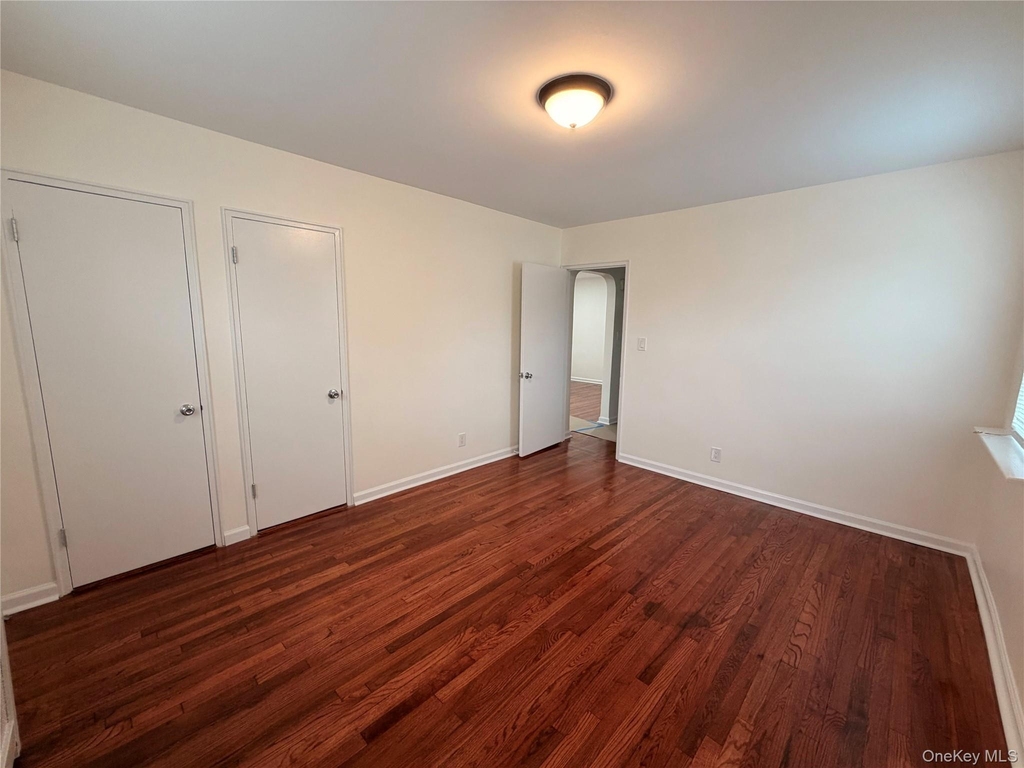7231 Little Neck Parkway - Photo 6
