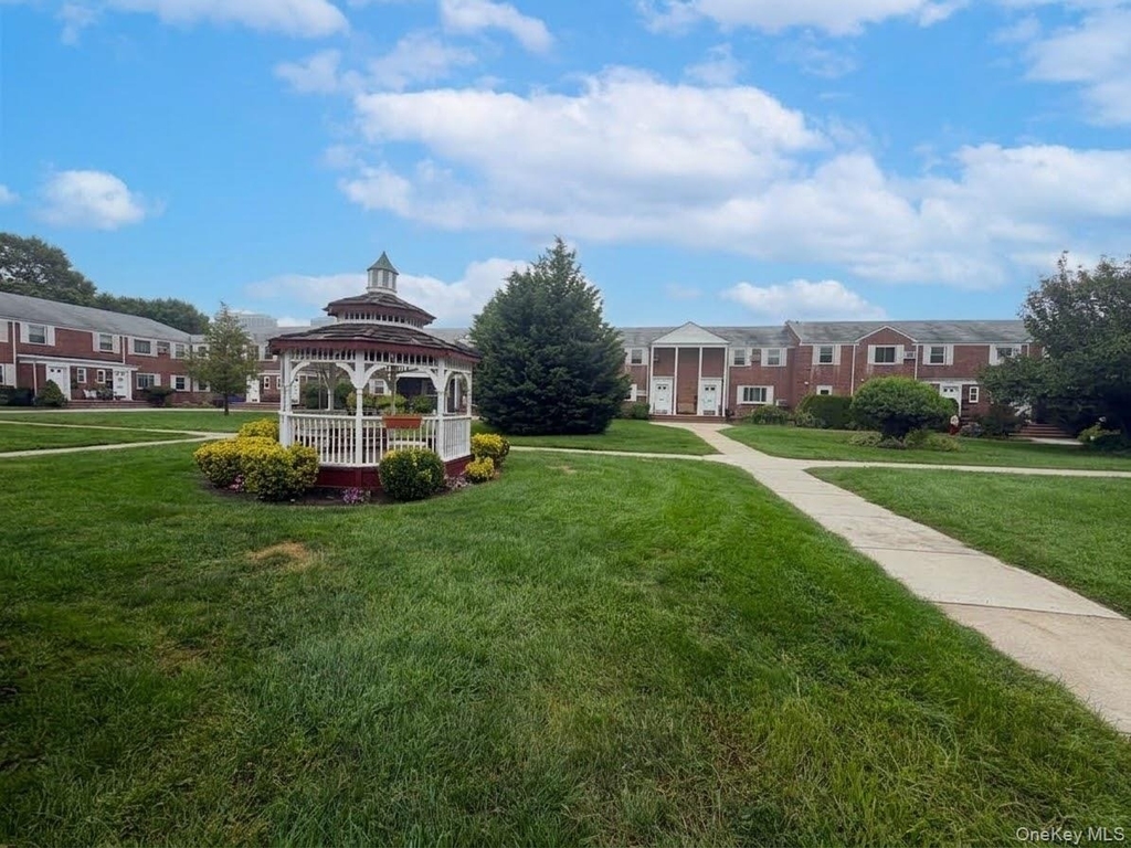 7231 Little Neck Parkway - Photo 1