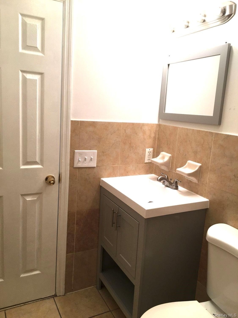 82-81 88th Place - Photo 1