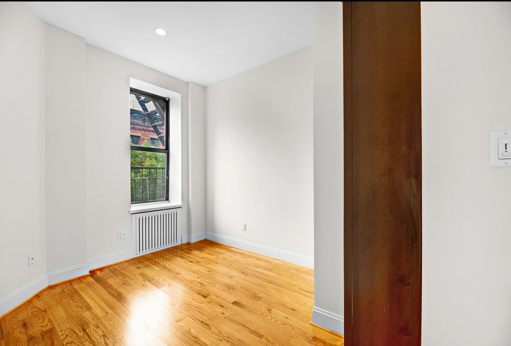  West 45th Street - Photo 3