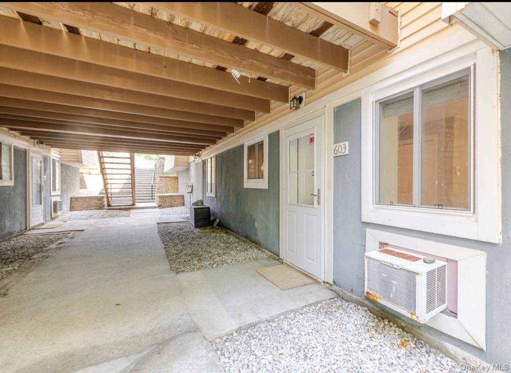 603 Fox Run Lane - Photo 3