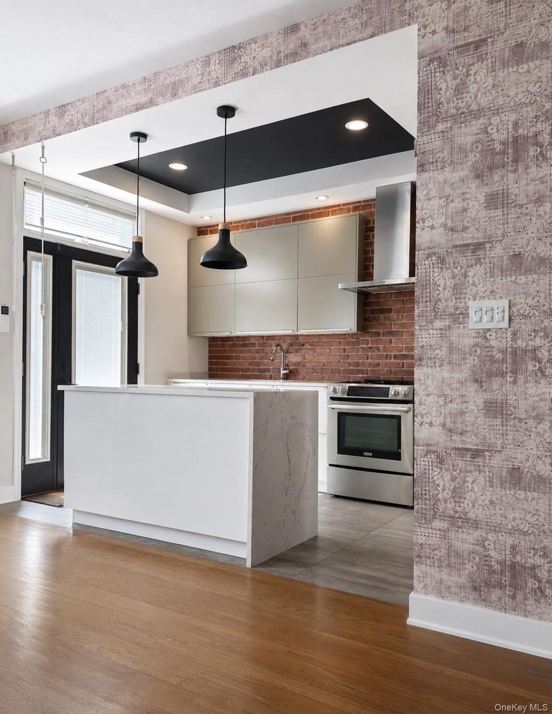 7822 81st Street - Photo 1