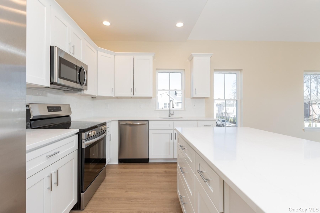 843 Lake Boulevard - Photo 7