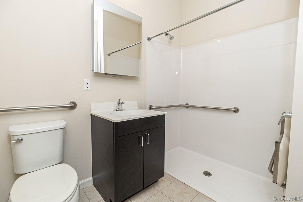 21 Robert Court Street - Photo 12