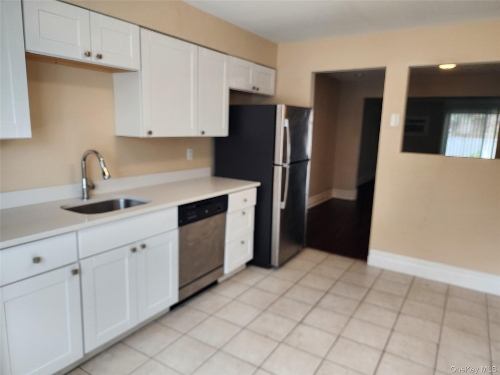 12 Roosevelt Drive - Photo 4