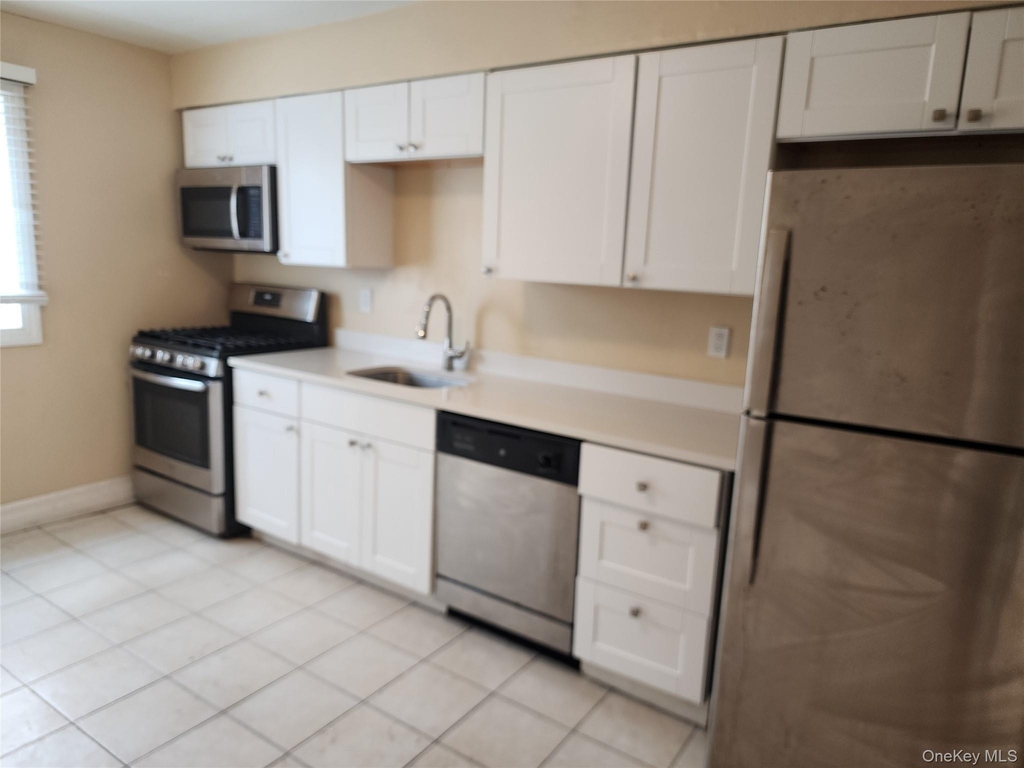 12 Roosevelt Drive - Photo 3