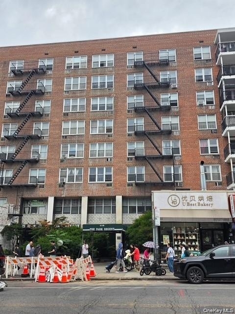 41-25 Kissena Blvd - Photo 0