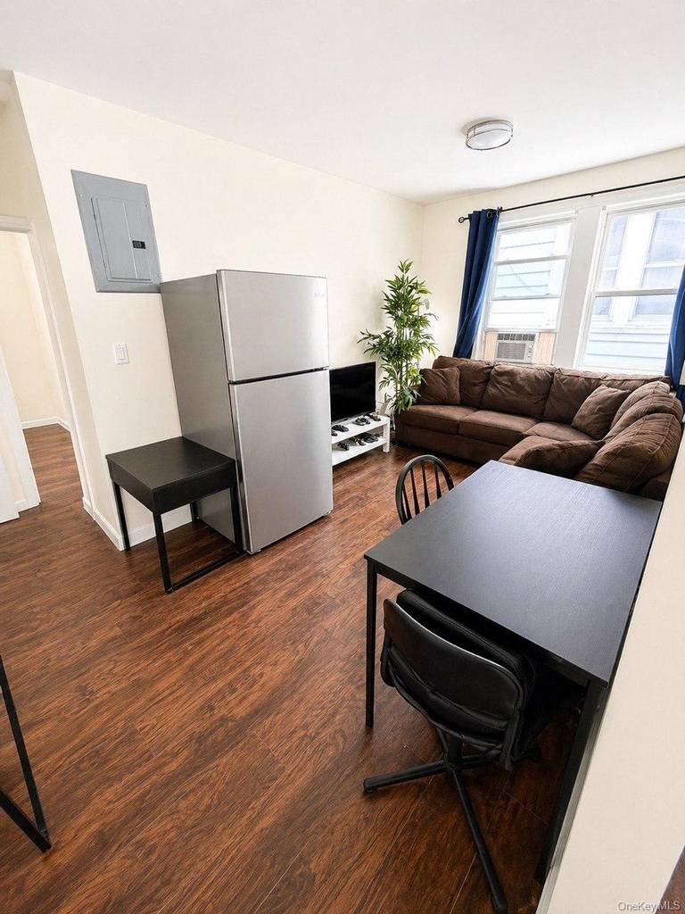 8269 166th Street - Photo 3
