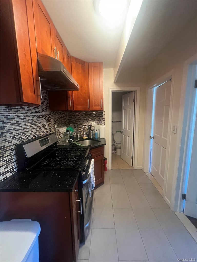 8269 166th Street - Photo 7