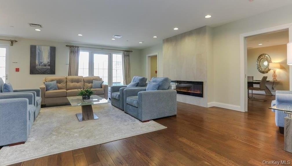 10 Byron Place - Photo 17