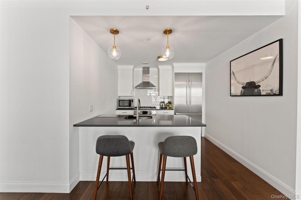 10 Byron Place - Photo 6