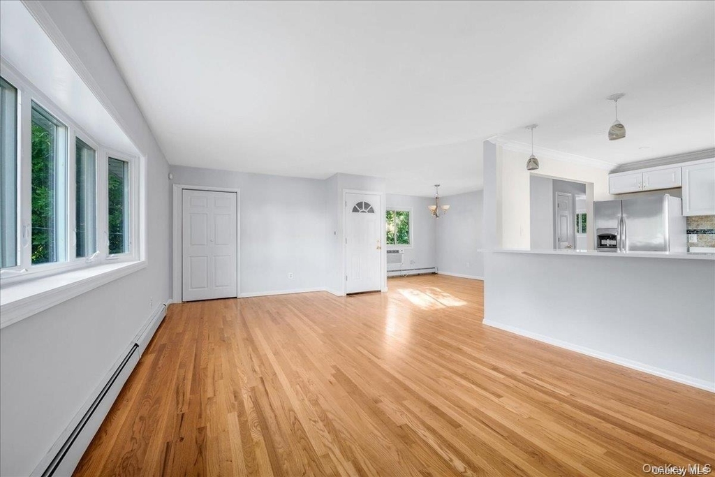 49 Neulist Avenue - Photo 8