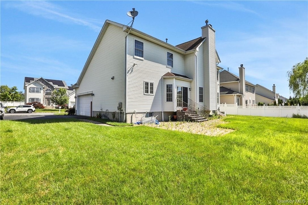 2719 Colonial Drive - Photo 2