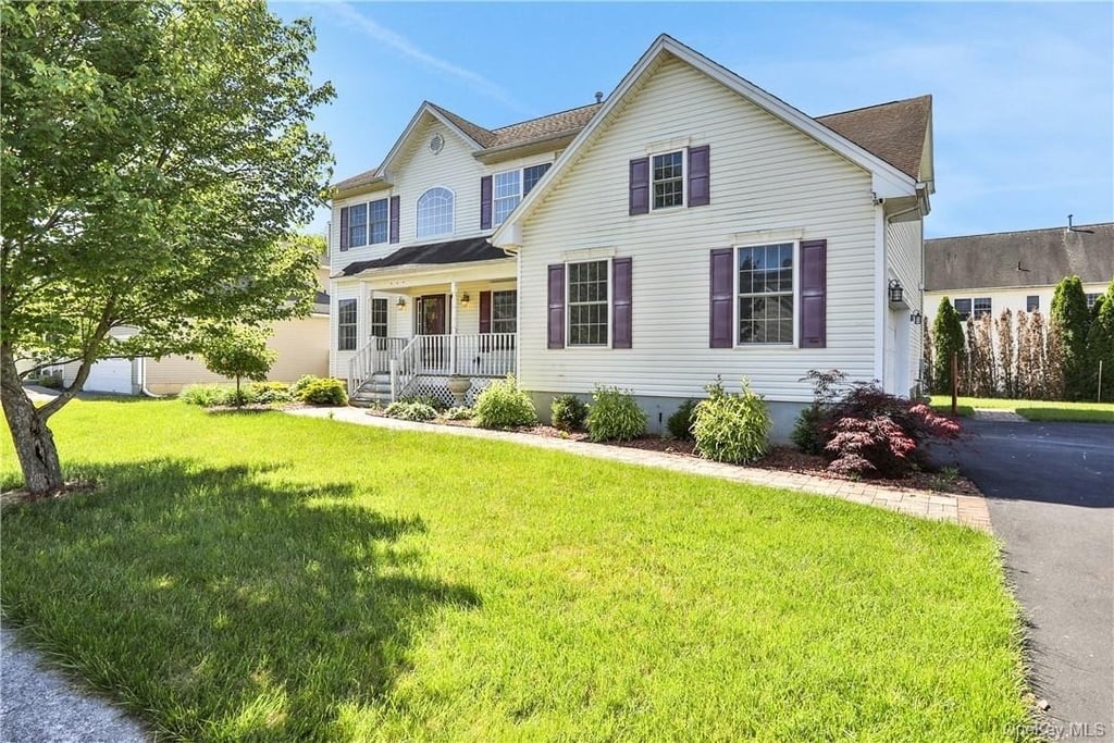 2719 Colonial Drive - Photo 1