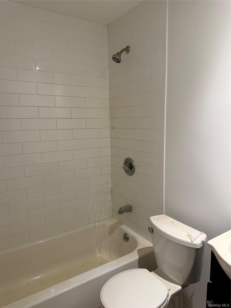14 Mastic Boulevard - Photo 10