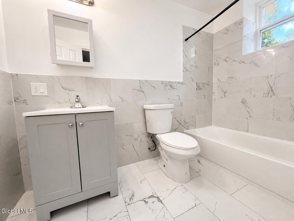 13 Kimball Street - Photo 6