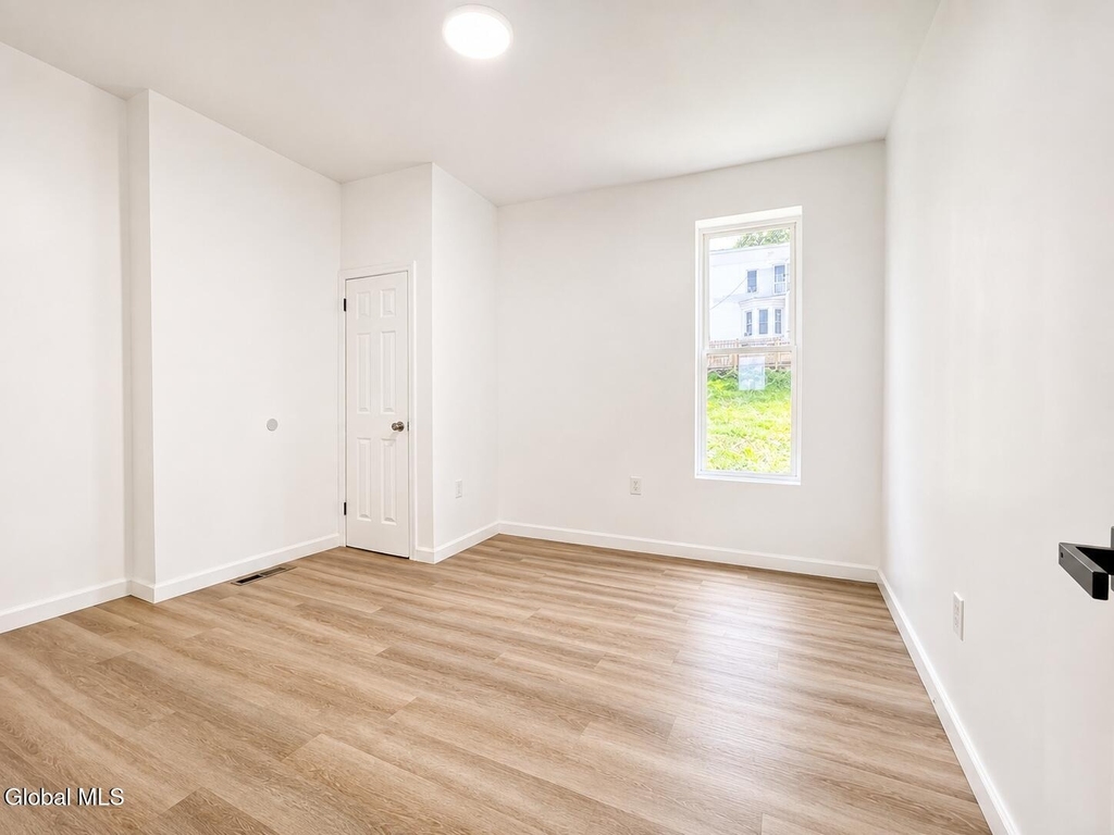 13 Kimball Street - Photo 7