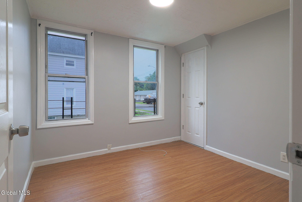 111 Duane Avenue - Photo 8