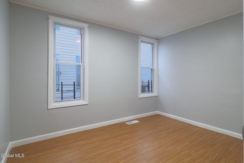111 Duane Avenue - Photo 13