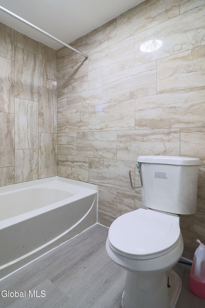 111 Duane Avenue - Photo 12