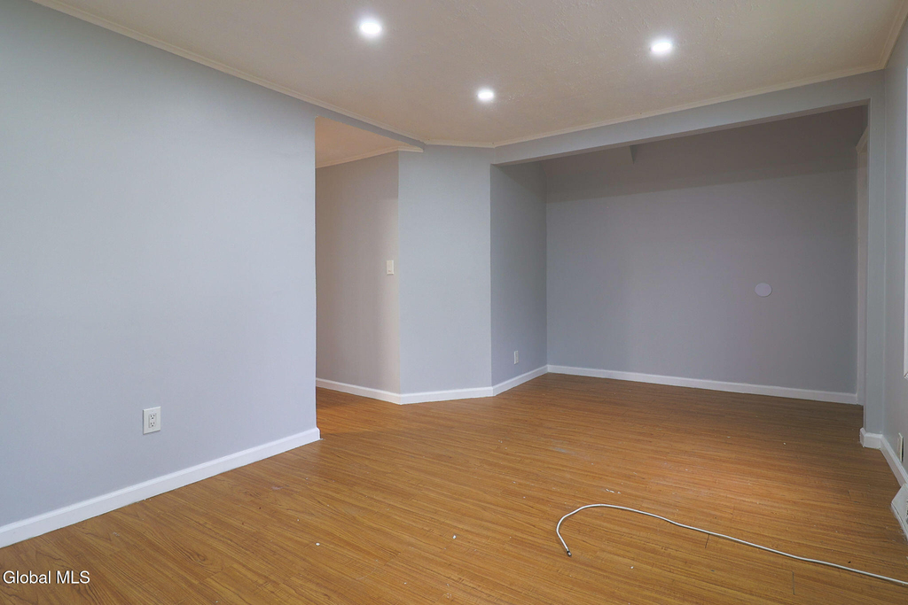 111 Duane Avenue - Photo 2