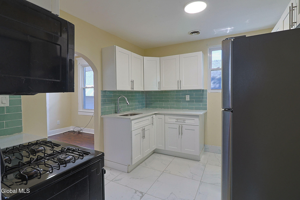 33 W Pine Street - Photo 4