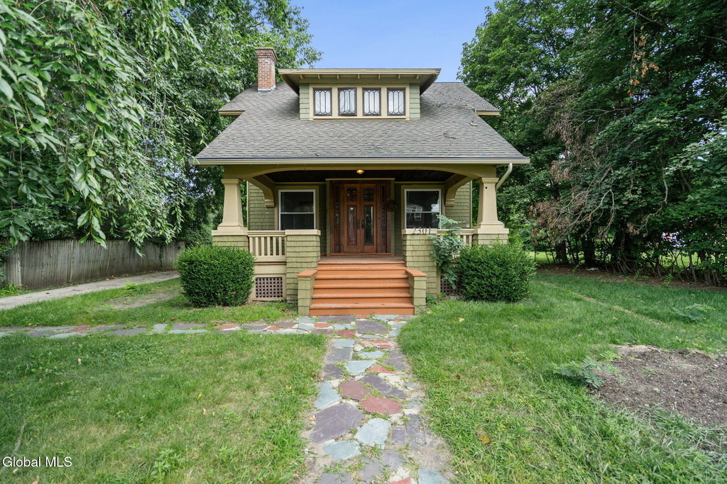 2301 Campbell Avenue - Photo 0