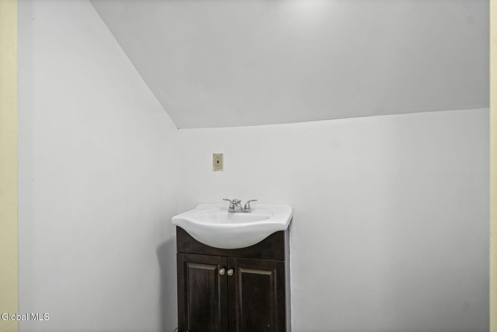 2301 Campbell Avenue - Photo 32