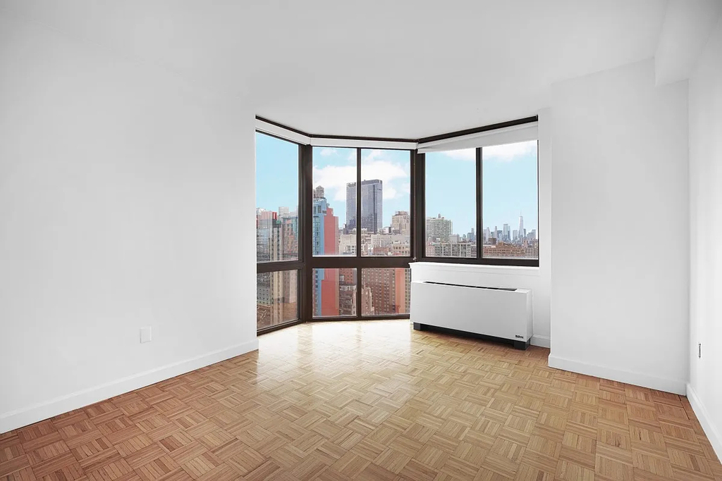 420 West 42nd Street - Photo 1