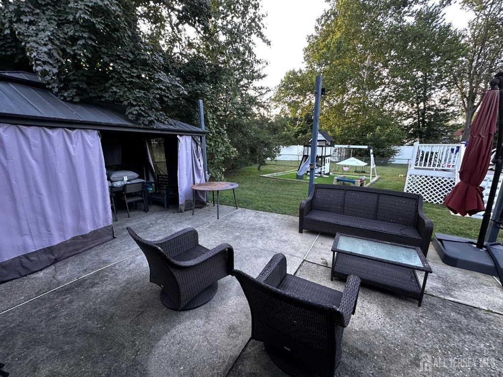 5 Nicholas Drive - Photo 18