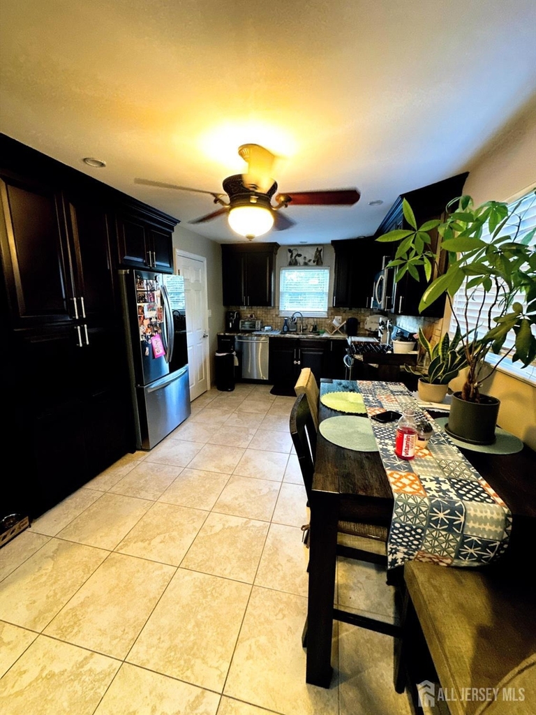 5 Nicholas Drive - Photo 4