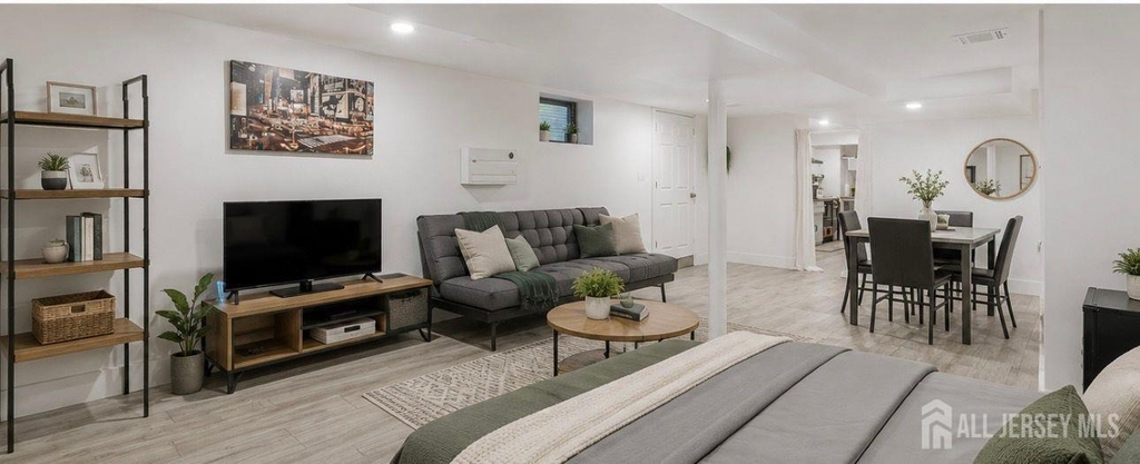 12 Florence Avenue - Photo 3